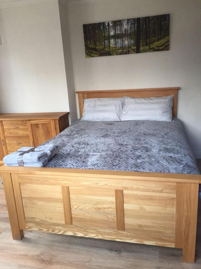 Farah'S Guest Suite Solihull Eksteriør bilde