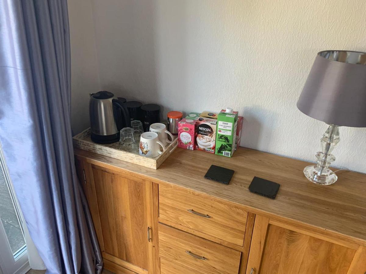 Farah'S Guest Suite Solihull Eksteriør bilde